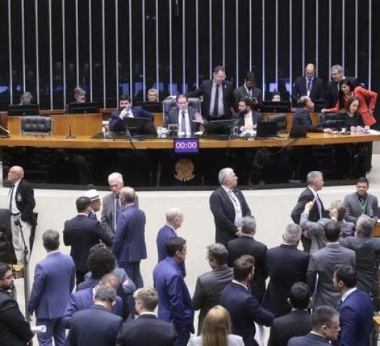 Câmara aprova aumento do número de deputados federais em MT