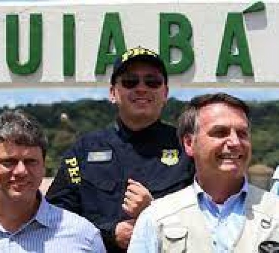 Bolsonaro participa de dois eventos evangélicos em Cuiabá