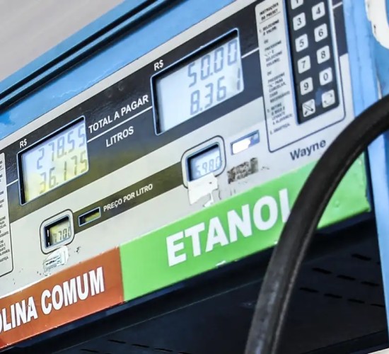 Governo federal anuncia aumento do percentual de etanol na gasolina
