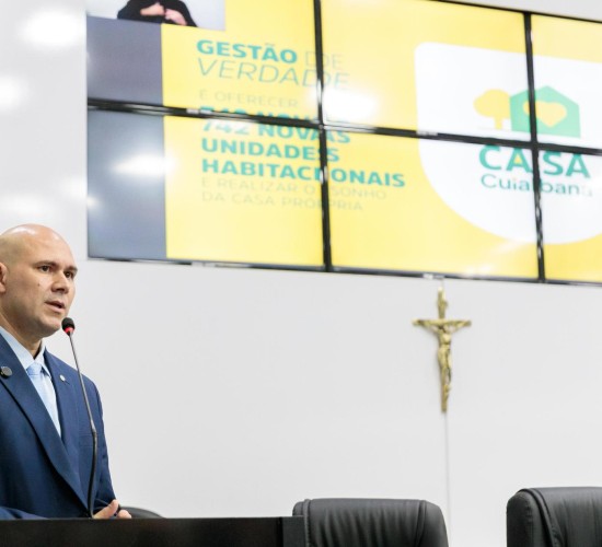 Prefeito retira proposta sobre férias de professores para discutir viabilidade orçamentária de dívida herdada de R$ 30 milhões