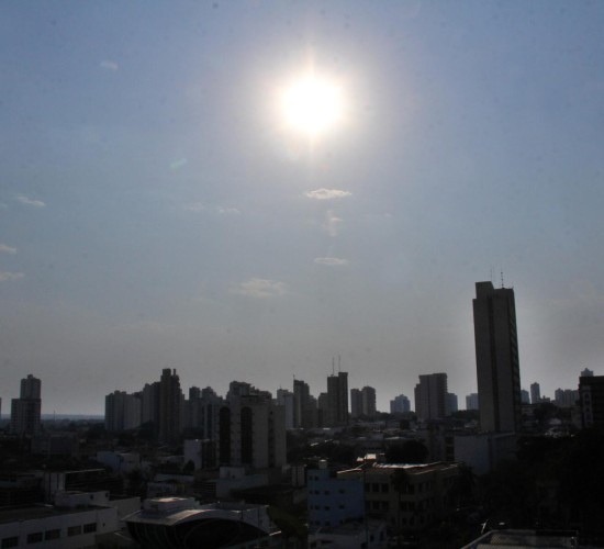 Cuiabá entra em estado de alerta por baixa umidade e risco à saúde