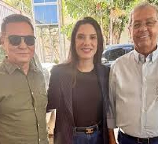 Jayme Campos e Janaina Riva selam pacto de não agressão e discutem possível aliança