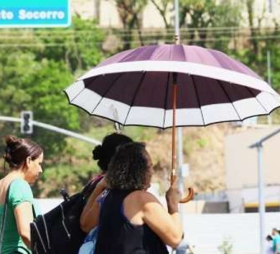 Umidade do ar despenca em Cuiabá e deixa população em alerta; veja a previsão