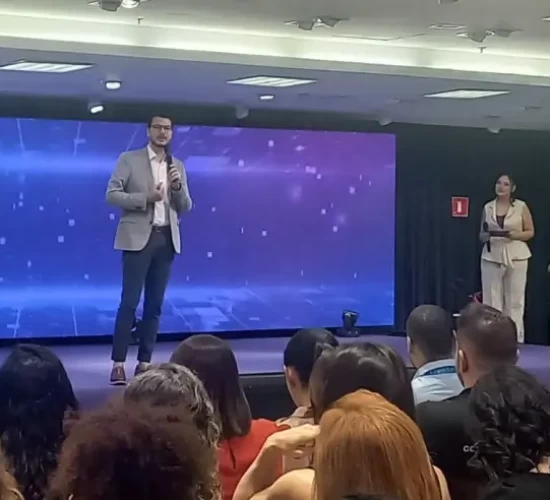 Jornada de Marketing Digital reúne mais de 450 participantes e destaca tendências para negócios