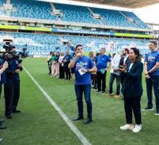 Cerca de 20 mil estudantes participam do 1º dia da Expo Estudantil 2025 na capital