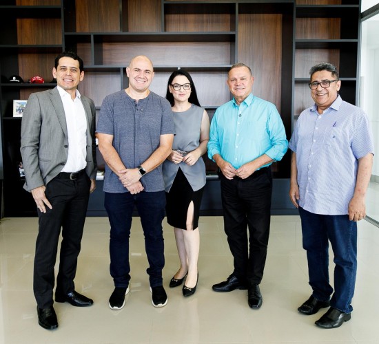 Prefeito e senador Wellington anunciam R$ 6 milhões para projetos em Cuiabá