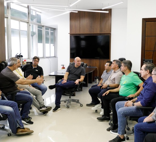 Prefeitura lança feira na Rua 13 de Junho para incentivar comércio e revitalizar o centro de Cuiabá