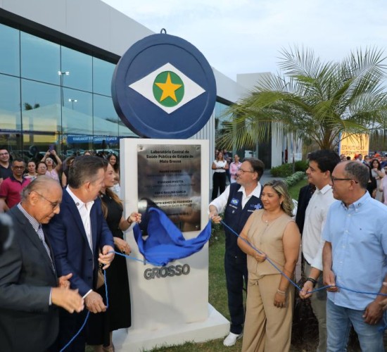 Referência no país, Governo de MT inaugura nova sede do laboratório central de saúde