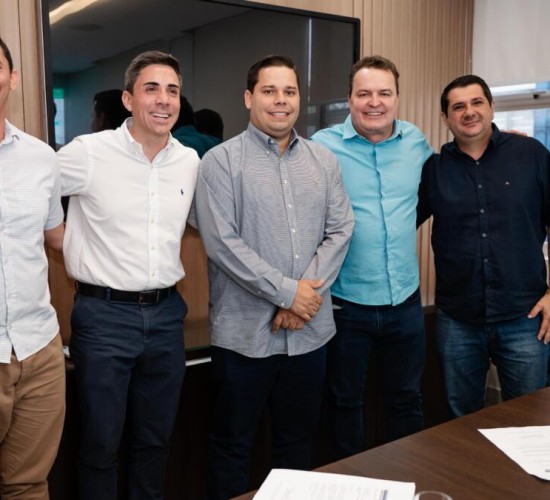 Max articula nova escola para Torixoréu