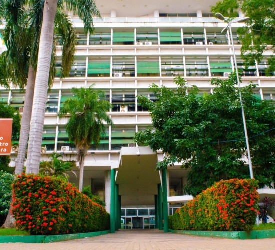 Câmara de Vereadores aprova “Pix do Dia do Professor” nos valores de R$ 100 e R$ 200