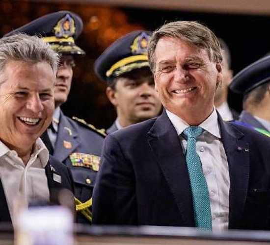 Bolsonaro aprova aliança entre PL e grupo de Mauro Mendes para eleições em Mato Grosso