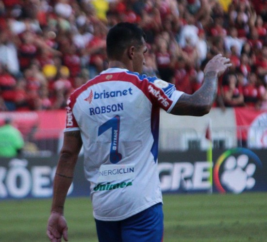 Fortaleza bate Fla no Maracanã e conquista 1ª vitória no Brasileiro