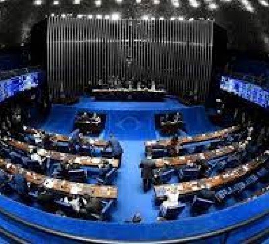 Senado aprova PEC de pacote social de R$ 41,2 bi