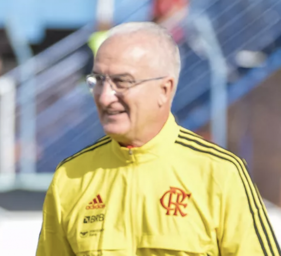 Dorival ajusta o plano no decorrer do jogo, e Flamengo tem vitória maiúscula na Ressacada