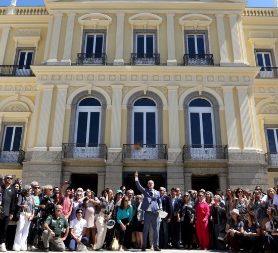 Quatro anos após incêndio, Museu Nacional apresenta fachada restaurada