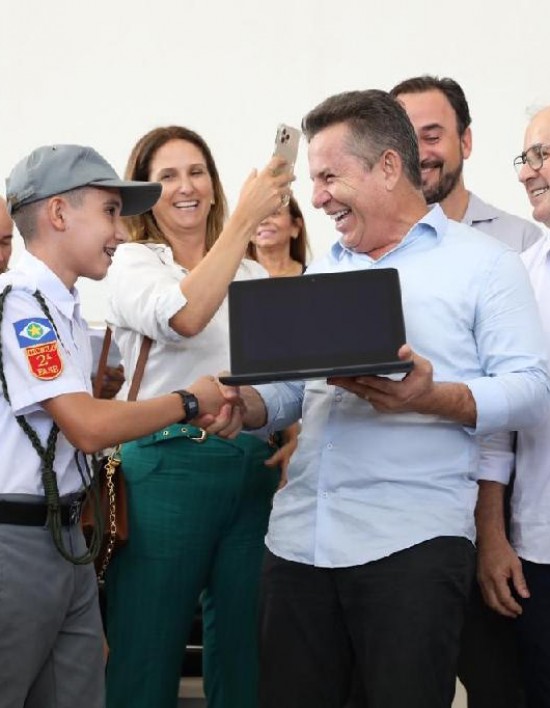 Educação MT Governo de MT entrega duas escolas militares, materiais e equipamentos tecnológicos a estudantes