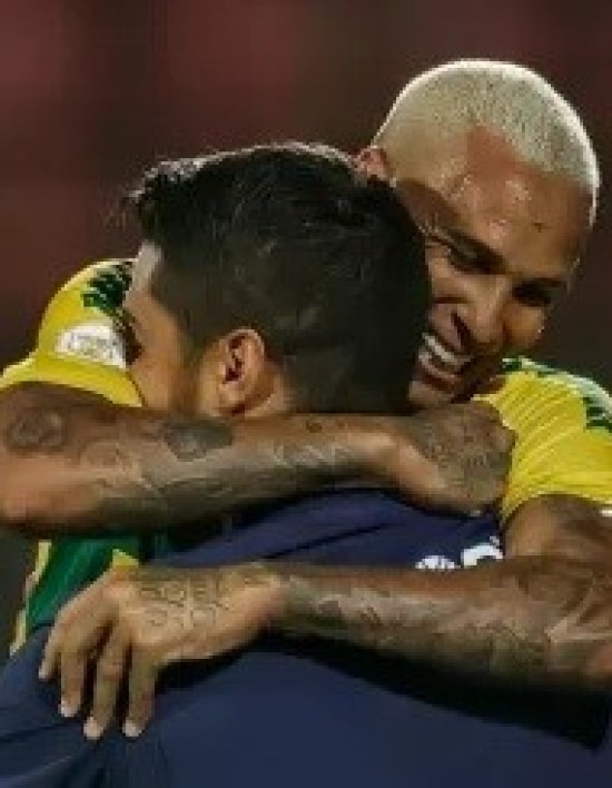 Cuiabá vence Cruzeiro com gol de Deyverson e põe Vasco no Z4 do Brasileirão