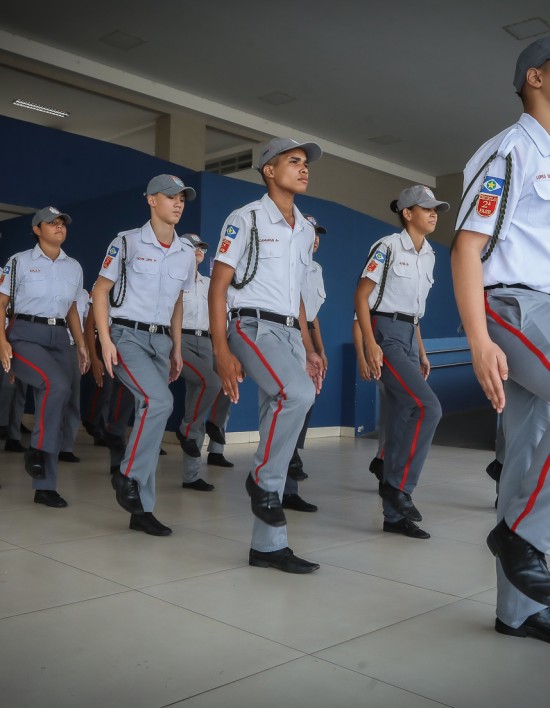 Seduc abre inscrições de processo seletivo para as Escolas Estaduais Cívico-Militares