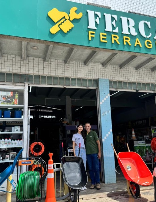 Loja de ferragens de Cuiabá fecha parceria internacional com crédito da linha Empresarial da Desenvolve MT