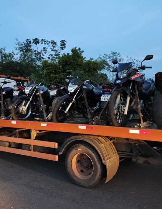 PM remove nove motocicletas e desarticula grupo que fazia manobras perigosas em Cuiabá