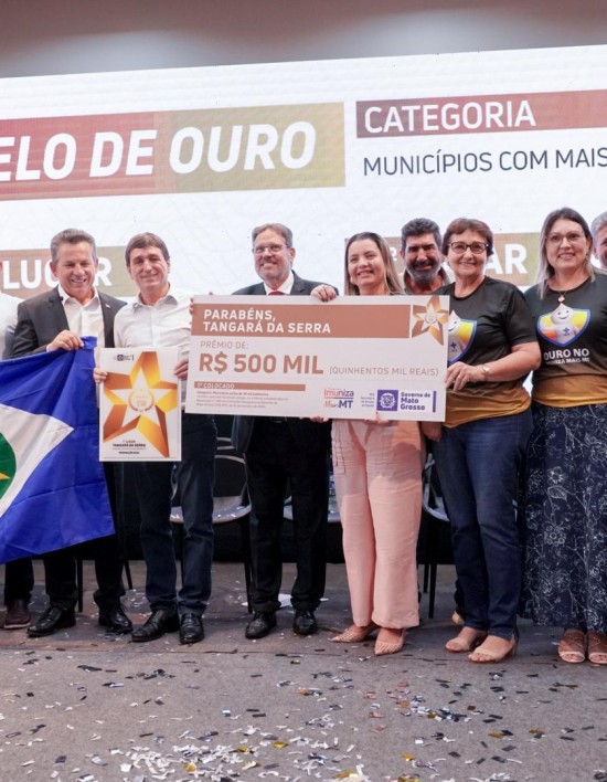 Deputado Dr João Celebra Prêmio Ouro de Tangará da Serra em Congresso de Saúde de MT