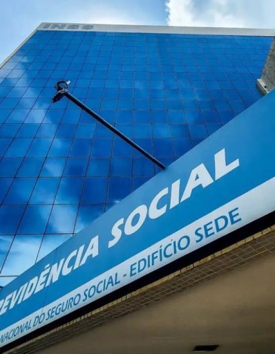 Antecipação do 13º salário aposentados e pensionistas do INSS já podem consultar