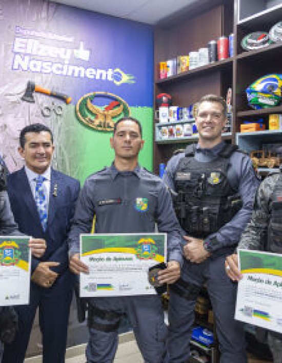 Policiais Militares Heroicos em Cuiabá Homenagem por Salvamento de Crianças