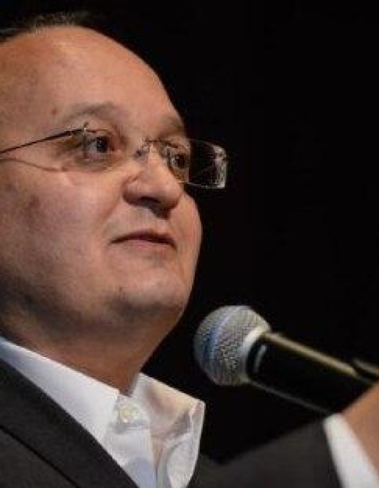 Democracia é tema de palestra do professor Pedro Taques nesta sexta-feira (25)