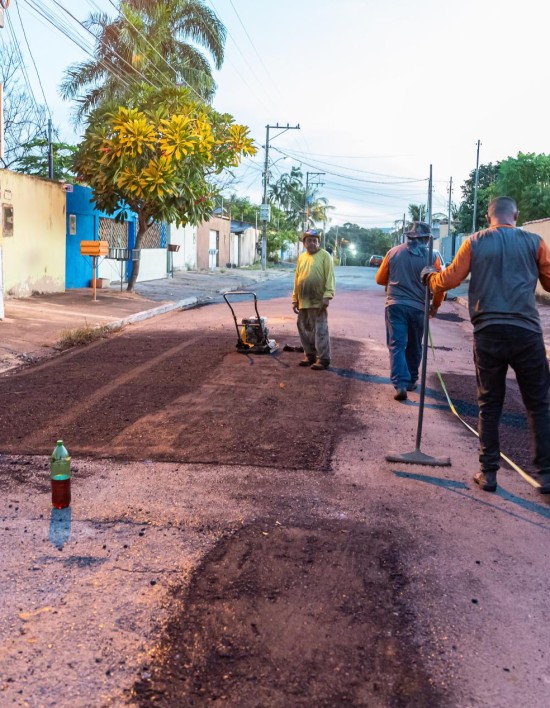 Operação Tapa-buraco atende mais 14 bairros da capital em dois dias