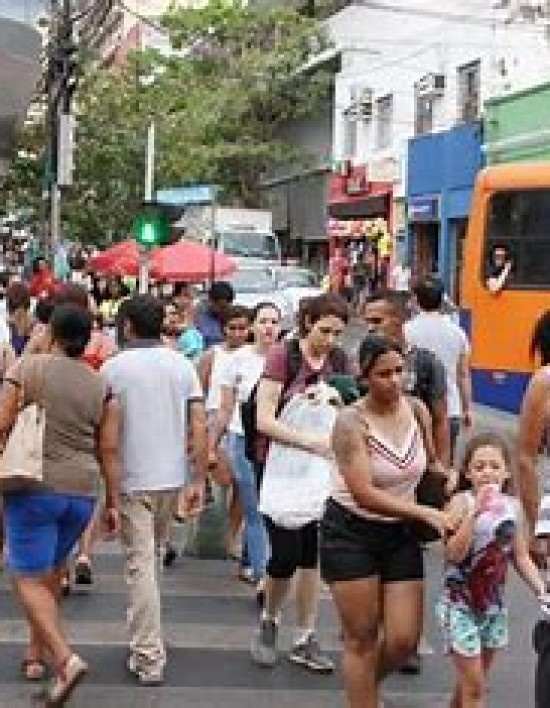 Dia livre de impostos lojas de Cuiabá tem descontos de até 70% nesta quinta-feira (29)