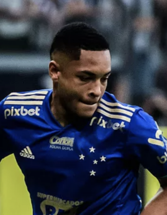 JOGADOR DE FUTEBOL VITOR ROQUE Athletico paga multa de R$ 24 milhões ao Cruzeiro e acerta com Vitor Roque
