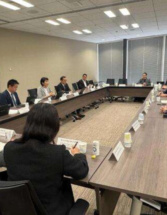 Mauro Mendes negocia recuperação de pastagens e digitalização de serviços com parceria inédita no Japão