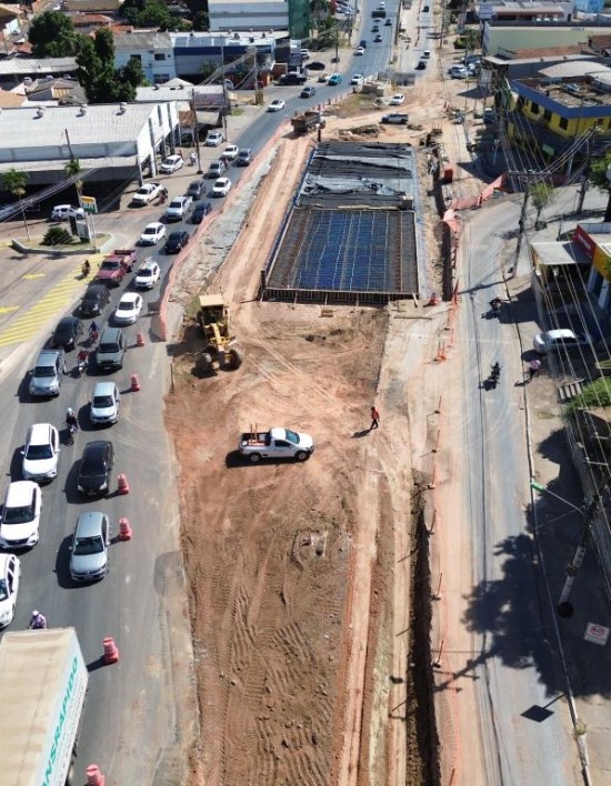 Obras do Complexo Viário do Leblon avançam com escavação de trincheira