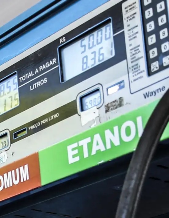 Governo federal anuncia aumento do percentual de etanol na gasolina