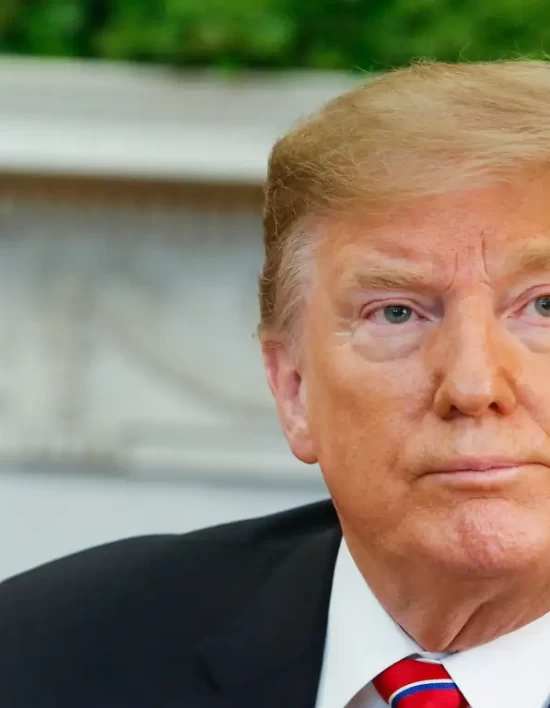Trump envia carta a Lula e anuncia tarifa de 50% a produtos brasileiros