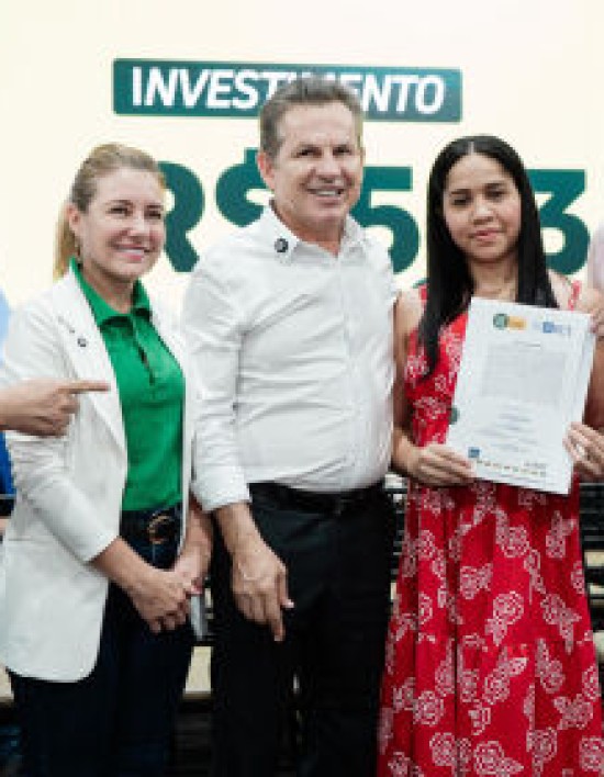 Com apoio da ALMT, Max Russi participa da entrega de 287 títulos de propriedade em Várzea Grande