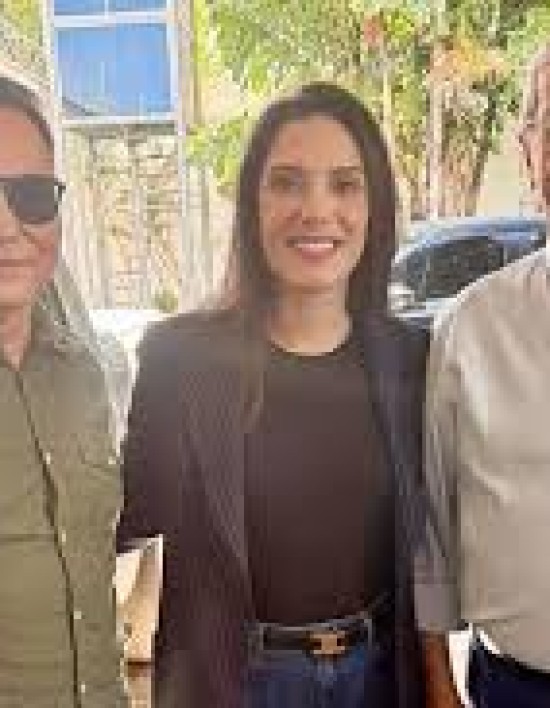 Jayme Campos e Janaina Riva selam pacto de não agressão e discutem possível aliança