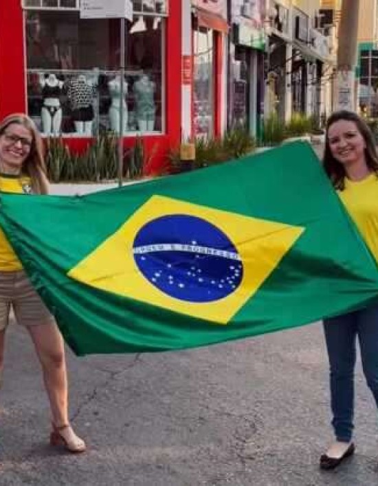 Ato pró-Bolsonaro em Cuiabá cerca de 3 mil pessoas pedem anistia e criticam STF