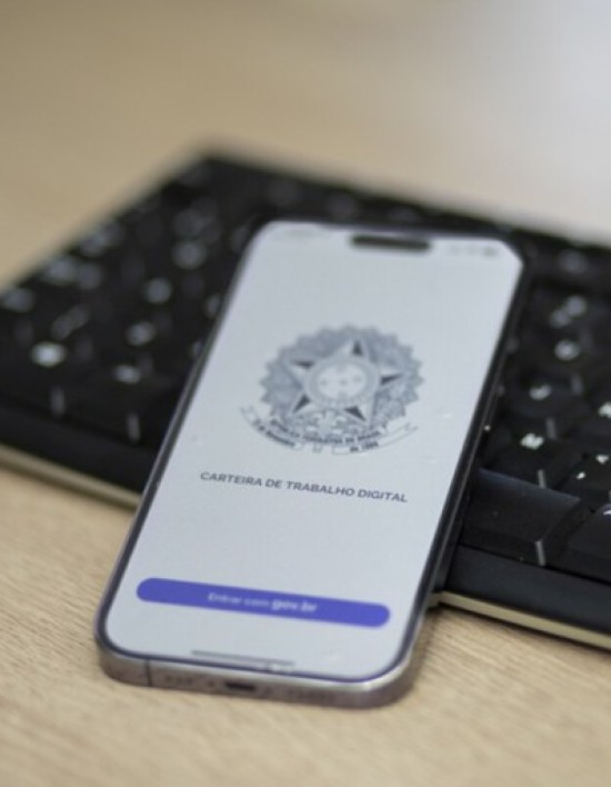 Desemprego segue em 5,6%, menor patamar da série iniciada em 2012