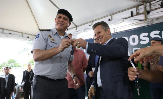 Notícia MT Política MT Esportes MT Governo de Mato Grosso entrega armas e viaturas para a Polícia Militar