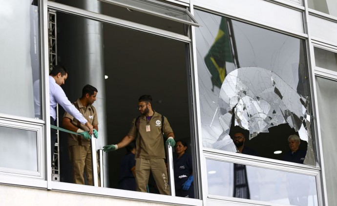 Política MT Justiça bloqueia R$ 6,5 milhões de acusados de financiar ataques