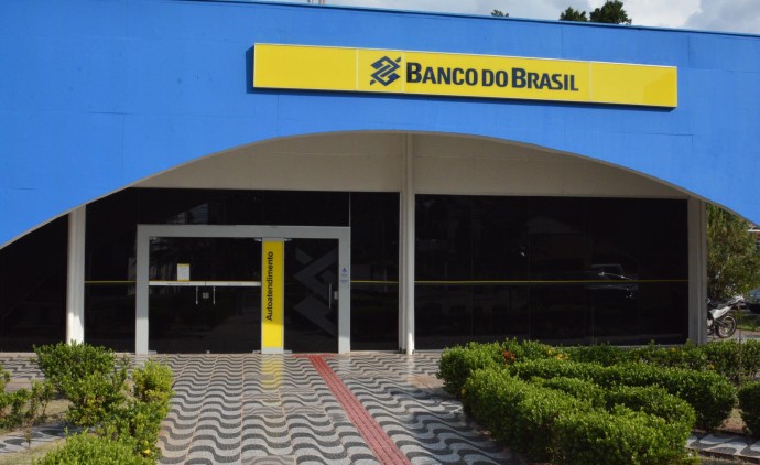 Servidores de Mato Grosso recebem salários na véspera do feriado