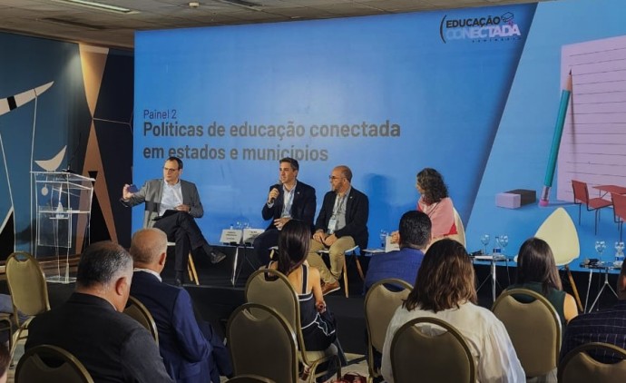 Secretário debate uso de tecnologias nas escolas durante evento em Brasília: 