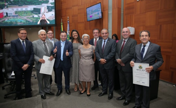 Botelho homenageia 47 profissionais de Administração com atuação em MT