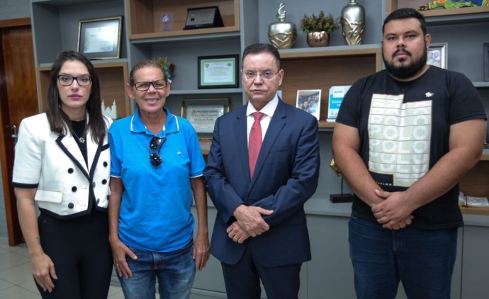 Após assassinatos, Botelho e Janaina apresentam projeto que torna Botão de Pânico obrigatório em carros de aplicativo