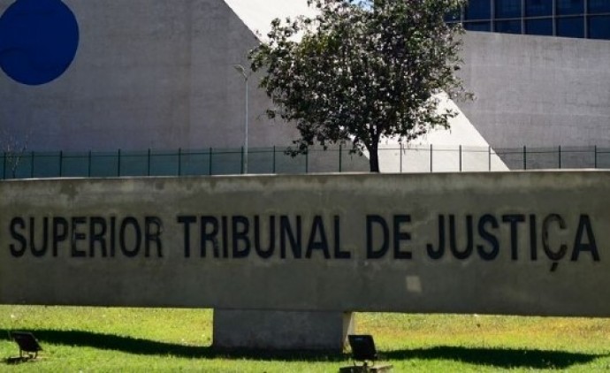 STJ revoga medidas cautelares a ex-chefe de gabinete de Emanuel Pinheiro a Antonio Monreal Neto