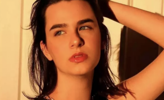 A jovem modelo Valentina Boscardin, de apenas 18 anos, morreu no domingo, 9, em decorrência de complicações da covid-19