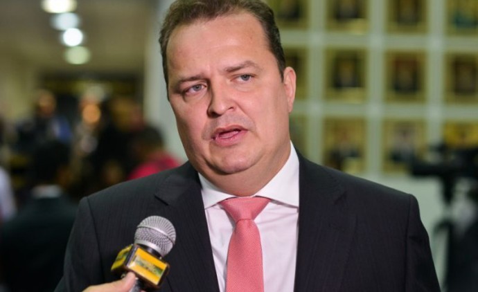 Campanha do bem DEPUTADO DE MT MAX RUSSI ´PRESSIDENTE DA AL-MT