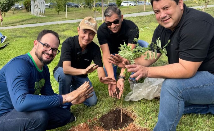 Unicred MT e Programa Verde Novo realizam o plantio de 500 mudas em Cuiabá João Paulo Fortunato