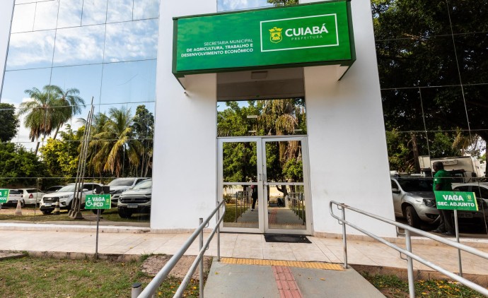 Sine tem 243 vagas de emprego e atende em novo telefone